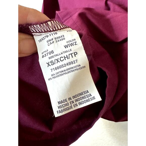 Dickies EDS Signature Scrub Top Women’s XS – Style 83706 Wine Color – V-Neck - Picture 4 of 10